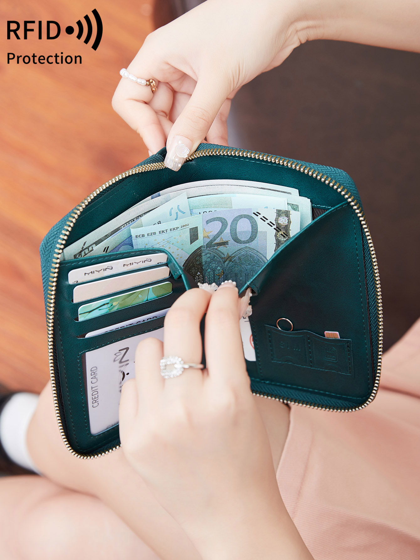 محفظة جواز سفر محمية بتقنية RF - مراجعة Travel Accessories For Plane وسعره