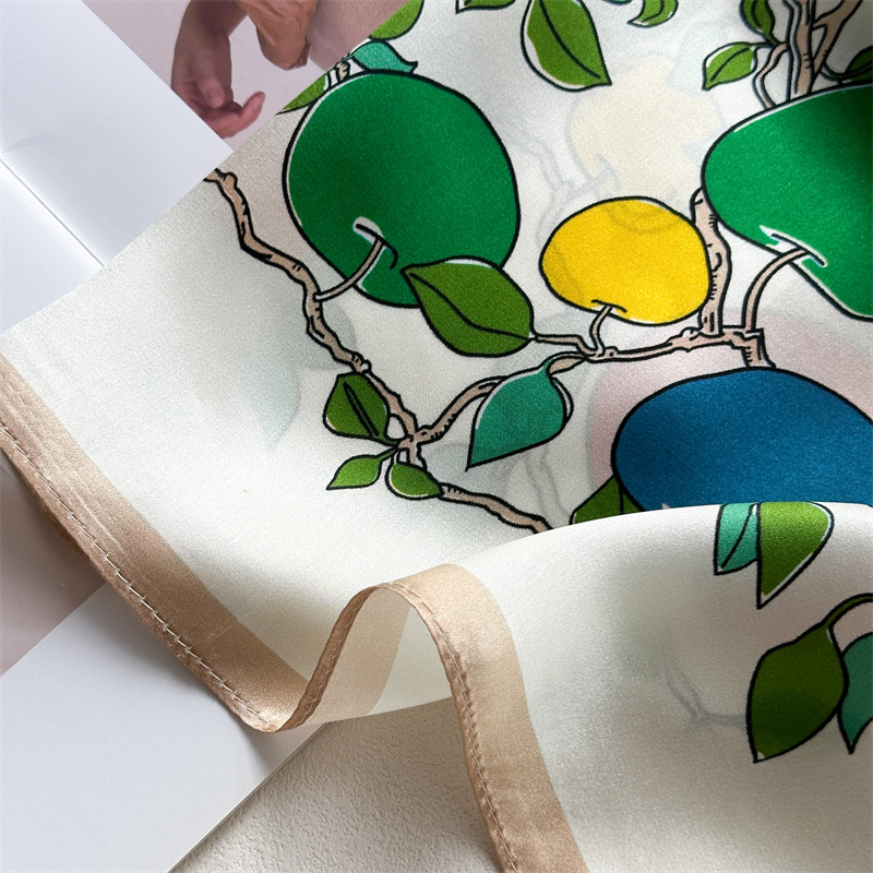 وشاح حريري نسائي بنقشة حصان، ش - مراجعة Travel Accessories Bag For Women وسعره